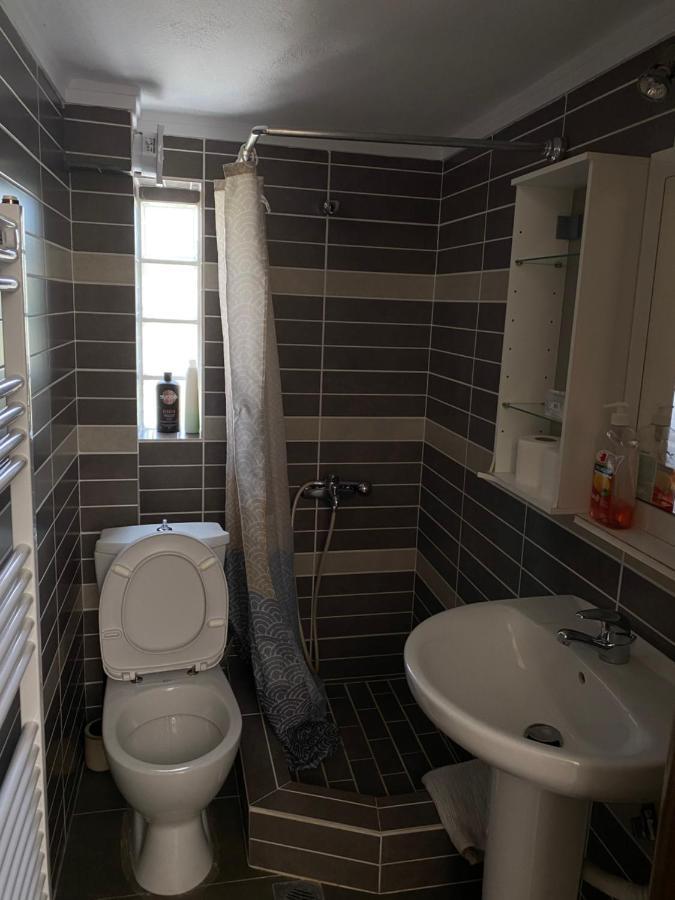 Vasilia Apartment Nea Iraklia Exterior foto